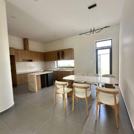 NHÀ VỊ TRÍ ĐẸP- GIÁ TỐT CẦN BÁN NHANH căn nhà vị trí tại huyện Tân Uyên tỉnh Bình Dương