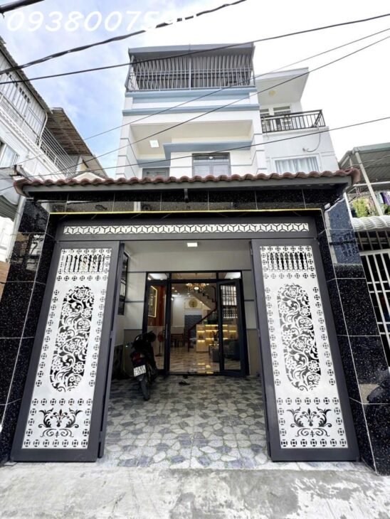 NHÀ BÁN GẤP GIẢM 400 TRIỆU. SÁT VÁCH QUẬN 7 – NHÀ MỚI Ở NGAY (4x15m) VUÔNG VỨC, TẶNG FULL NỘI THẤT