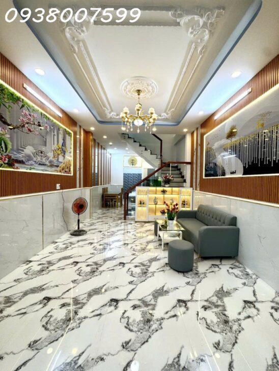 NHÀ BÁN GẤP GIẢM 400 TRIỆU. SÁT VÁCH QUẬN 7 – NHÀ MỚI Ở NGAY (4x15m) VUÔNG VỨC, TẶNG FULL NỘI THẤT