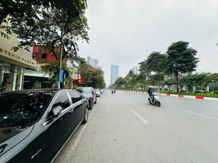 MẶT PHỐ VĂN CAO – TRUNG TÂM BA ĐÌNH – DÒNG TIỀN ĐỀU – GIÁ SIÊU VIP- 95 m, 7 tầng, mặt tiền 5m, 65 tỷ