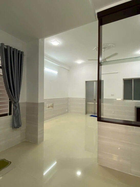 Hạ giá bán nhanh nhà mặt tiền đường Số 5 KDC Bình Hưng