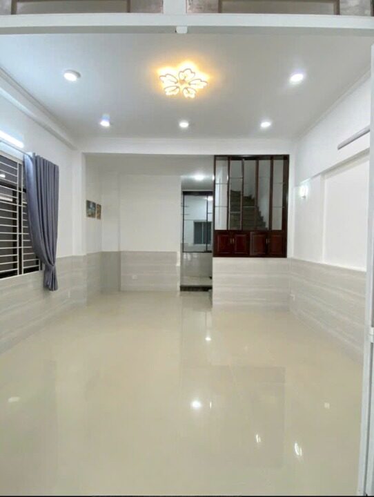 Hạ giá bán nhanh nhà mặt tiền đường Số 5 KDC Bình Hưng