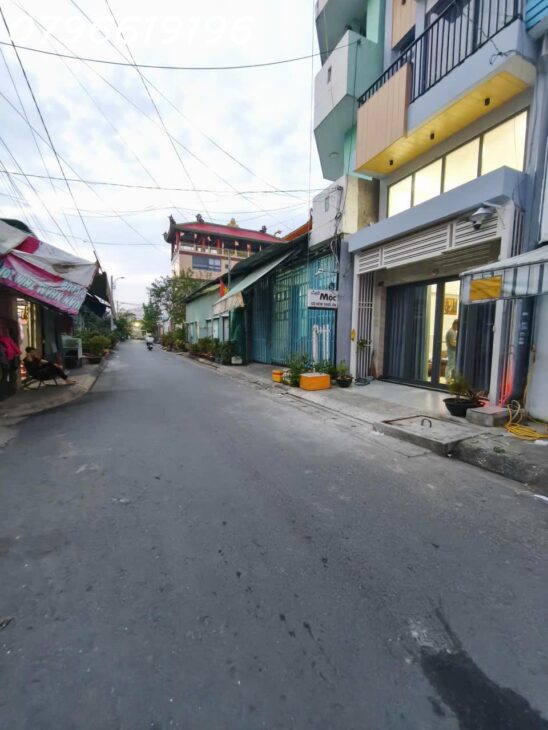 BÁN NHÀ MẶT TIỀN KHU DÂN CƯ MỄ CỐC P15 Q8 ( sau chùa quan âm)