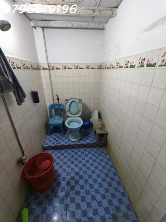 BÁN NHÀ MẶT TIỀN KHU DÂN CƯ MỄ CỐC P15 Q8 ( sau chùa quan âm)