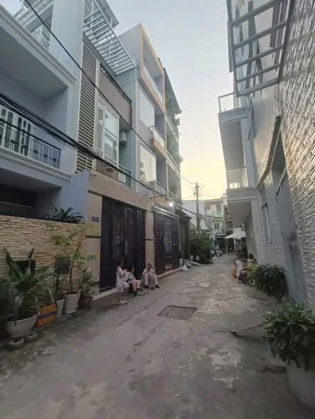 🍁 Hẻm xe tải Nguyễn Thị Tần/DT chuẩn. Vị trí siêu đẹp, tiện ích đầy đủ