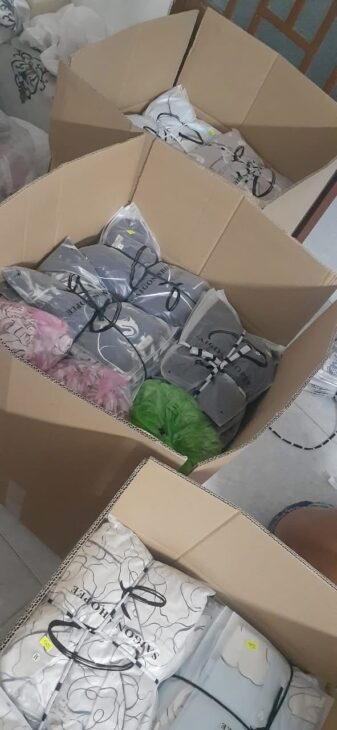 Gửi quần áo Đi Mỹ bằng đường biển theo diện cá nhân