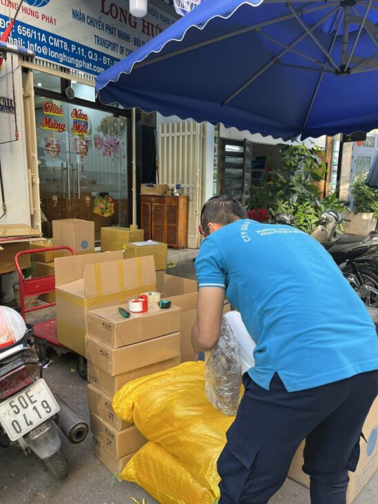Dịch Vụ Gửi Thực Phẩm Đi Nước Ngoài Uy Tín – Nhanh Chóng Tại Long Hưng Phát Express
