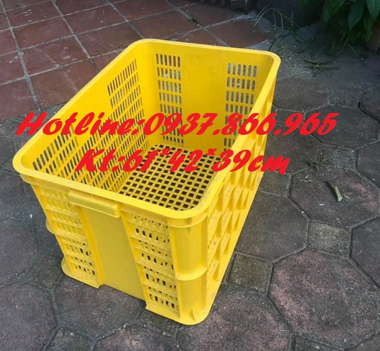 Sọt nhựa trong kho xưởng, sóng nhựa hở, sóng nhựa công nghiệp