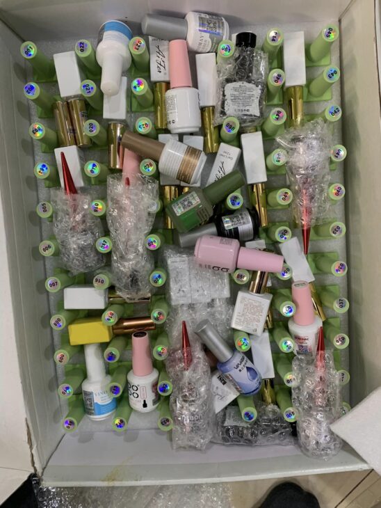 Nhận gửi đồ làm nails đi Mỹ, Canada bao thuế tại Long Hưng Phát Express