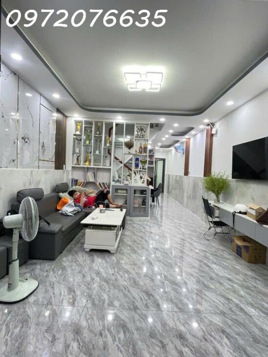 NHỈNH 4.x TỶ- HUỲNH TẤN PHÁT- NHÀ MỚI- DT 4 x 19- 4 PN, SHR- HOÀN CÔNG- GẦN PHÚ MỸ HƯNG.