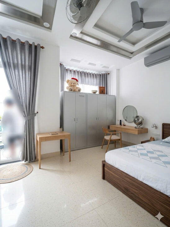 CHI 6.x TỶ- NHÀ 4 TẦNG- GẦN HOÀNG QUỐC VIỆT- GẦN PHÚ MÝ HƯNG- HXH 5M- DT 6 x 10 – 2 LẦU- 4PN- HOÀN