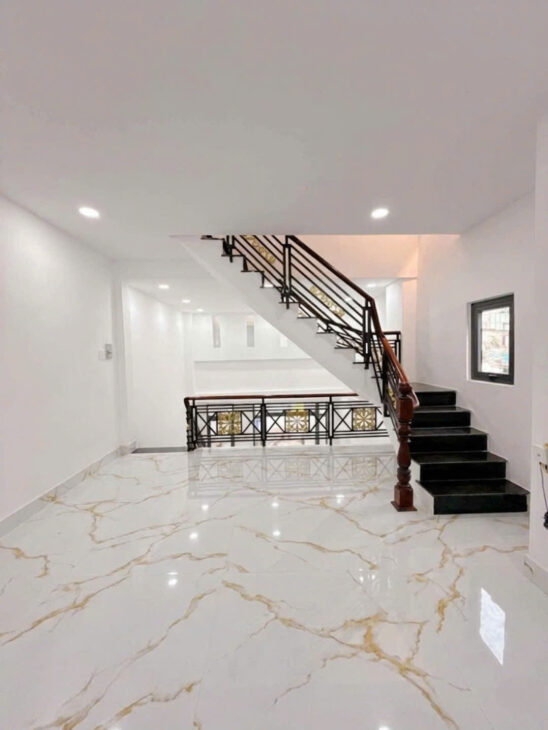 CHỈ 5. x TỶ- QUẬN 7- GẦN KCX TÂN THUÂN – NHÀ MỚI 3 TẦNG – DT 4.5 x 12- SỔ RIÊNG.