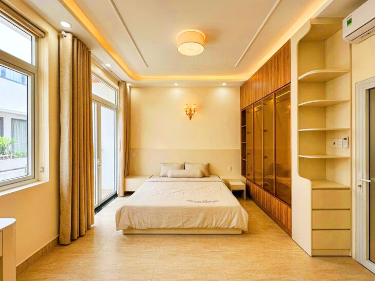 GIÁ 10. x TỶ- QUẬN 7- SÁT PHÚ MỸ HƯNG- NHÀ MỚI 4 TẦNG- DT 60M2- MẶT TIỀN ĐƯỜNG XE TẢI