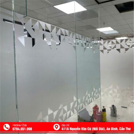 THI CÔNG DECAL KÍNH MỜ TẠI CẦN THƠ