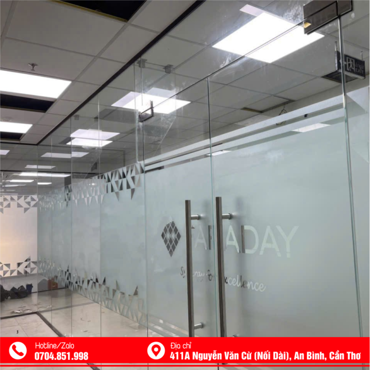 THI CÔNG DECAL KÍNH MỜ TẠI CẦN THƠ
