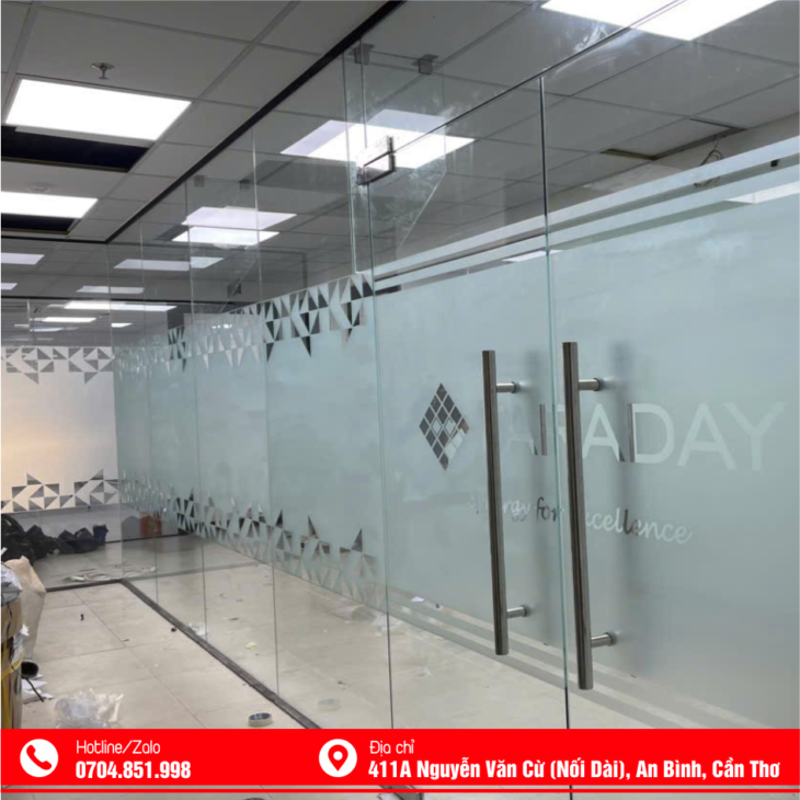 THI CÔNG DECAL KÍNH MỜ TẠI CẦN THƠ