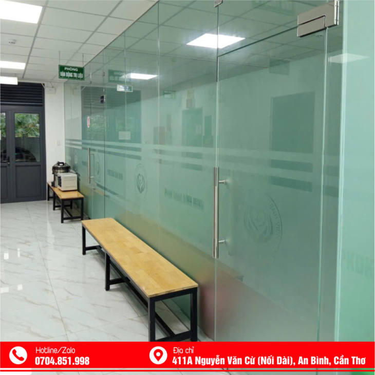 THI CÔNG DECAL KÍNH MỜ TẠI CẦN THƠ
