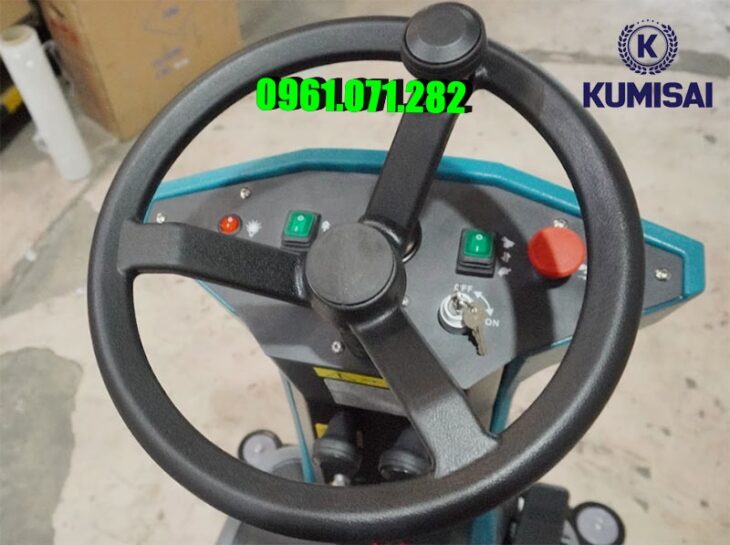 Máy chà sàn ngồi lái Kumisai KMS 90B