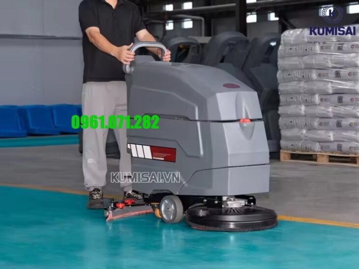 Máy chà sàn Kumisai KMS-X4 chạy ắc quy