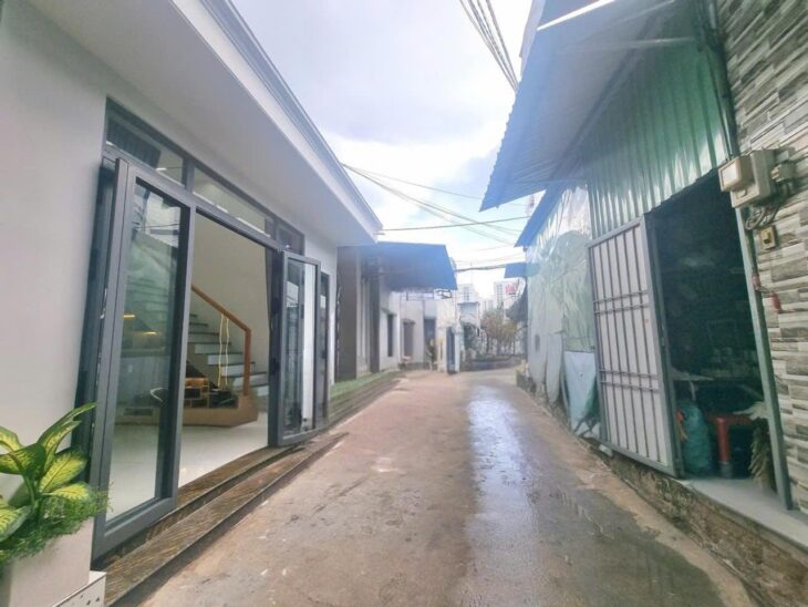 HƠN 4 TỶ CÓ NGAY NHÀ HẺM XE HƠI PHAN VĂN HỚN QUÂN 12