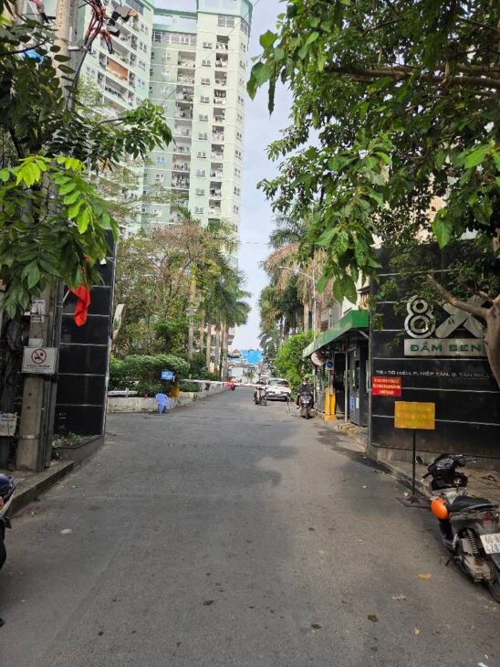 Bán Căn hộ vị trí đẹp tại Khu ẩm thực Tô Hiệu, Tân Phú. Diện tích 50 m², kết cấu 1 tầng chắc chắn
