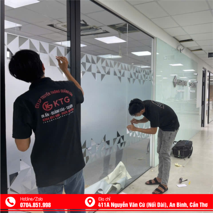 thiết kế in ấn thi công dán decal kính