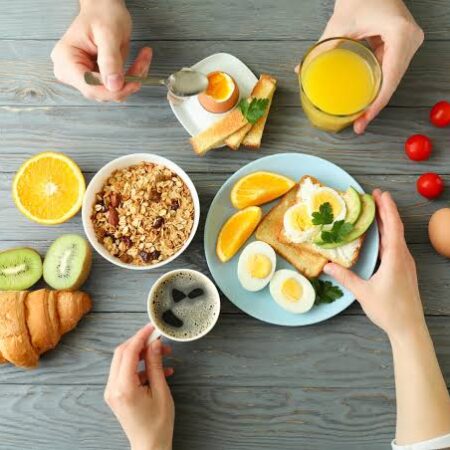 Ngực sau sinh nên nâng hay treo?