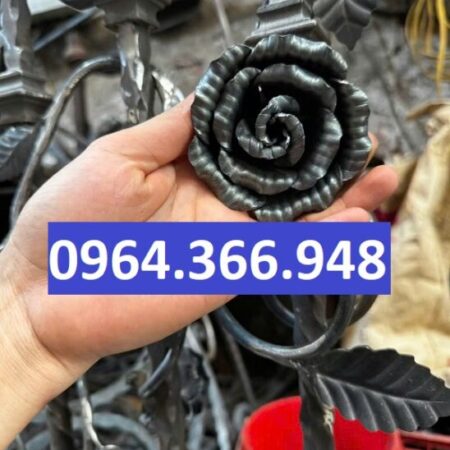 Bông hồng sắt rèn thủ công cho sản phẩm hoa sắt mỹ thuật