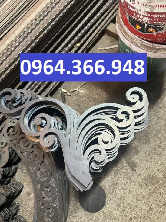 Góc hoa CNC – Điểm nhấn đắt giá cho mái kính nghệ thuật