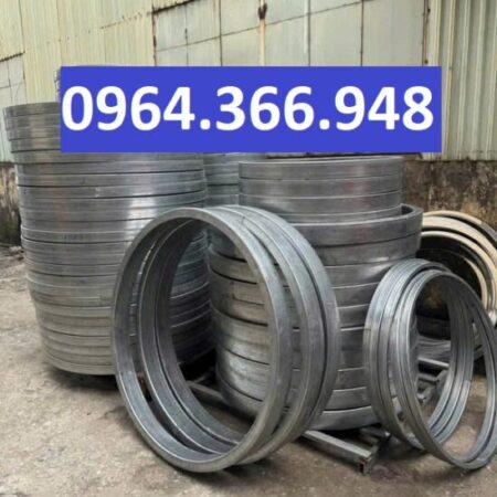 Vòng tròn uốn sắt theo đường kính yêu cầu
